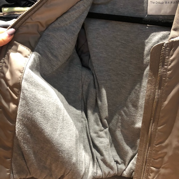 Aritzia Babaton Bomber - Picture 6 of 6